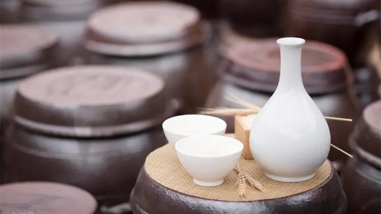 中秋節(jié)送禮送什么酒好 中秋節(jié)送什么酒給老丈人