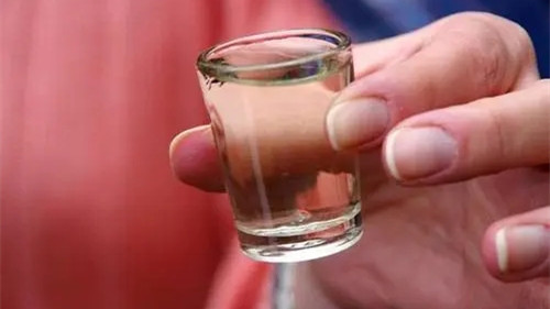 女士喝哪種酒容易醉 女士喝哪種酒比較好?