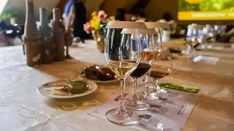 張裕愛斐堡蛇龍珠干紅葡萄酒價格 張裕愛斐堡蛇龍珠價格表圖及圖片