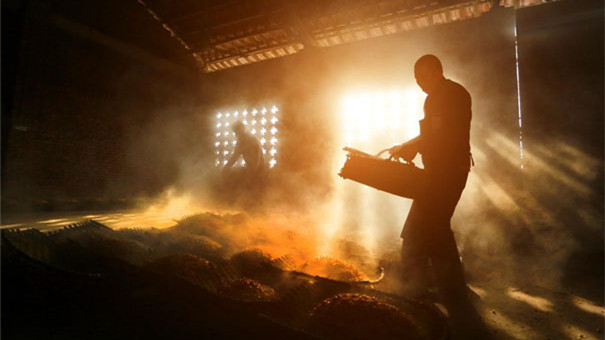 自釀白酒時(shí)如何降低或去除甲醇的方法