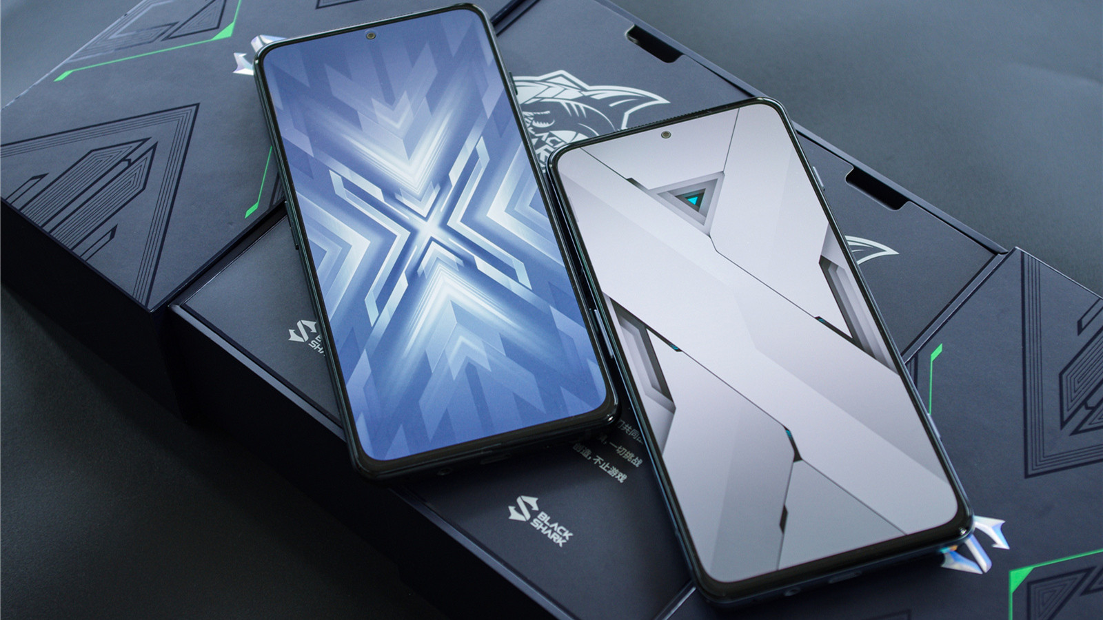 黑鯊4和黑鯊4pro參數(shù)對比 黑鯊4和黑鯊4pro哪個(gè)值得買