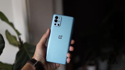 opporeno6和一加9r哪個好-參數(shù)對比