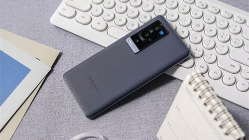 opporeno6pro+和vivox60pro哪個好-參數(shù)對比