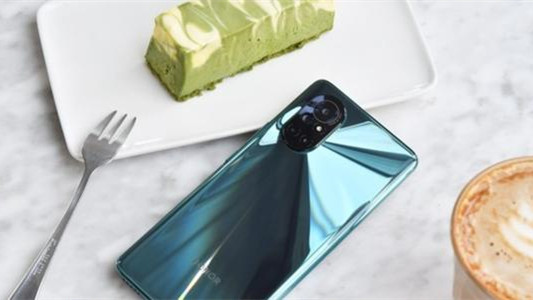 華為nova8和榮耀v40輕奢版哪個(gè)好-區(qū)別對(duì)比