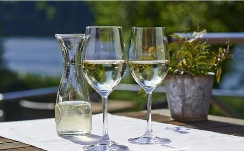 白葡萄酒的功效與作用及食用方法