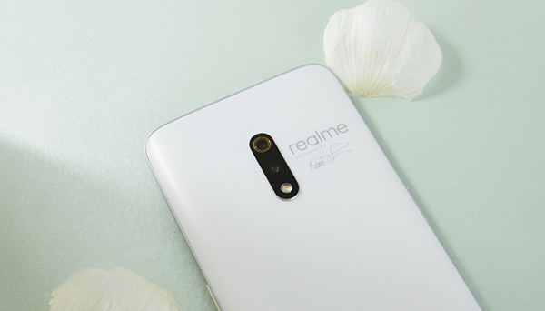 realmegt大師版發(fā)布時間 realmegt大師版參數(shù)配置