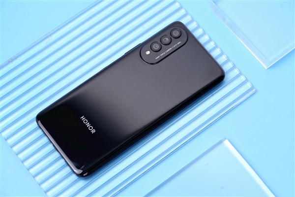 榮耀x20se參數(shù)配置詳情 榮耀x20se手機(jī)最新消息2021