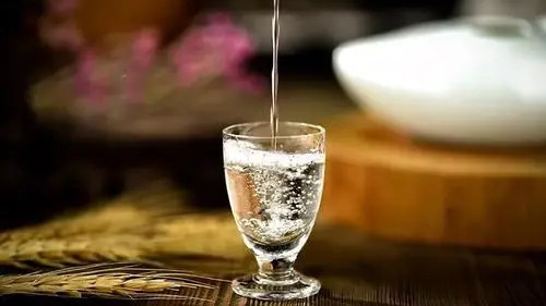 清香型白酒口感特點 清香型白酒為什么一股酒精味