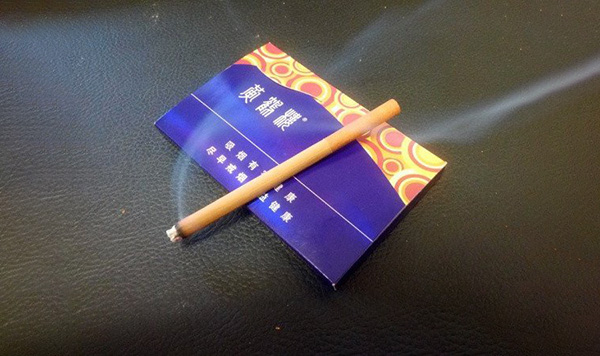 黄鹤楼雪之景二号十支装多少钱2025最新价格