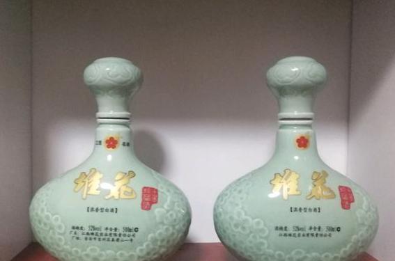 堆花52度浓香型白酒