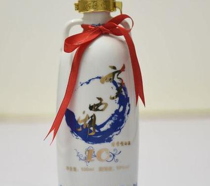 杭州醉西湖白酒品牌:一瓶充满历史和文化的佳酿