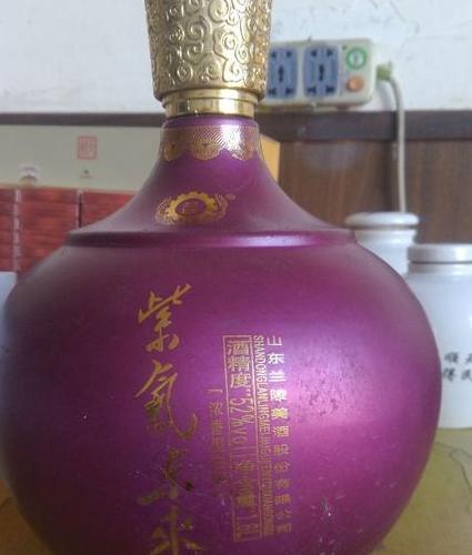 紫气东来白酒多少钱一瓶——了解价值与品质