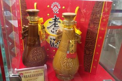 白酒送礼送长辈一瓶不吉利——背后的文化原因