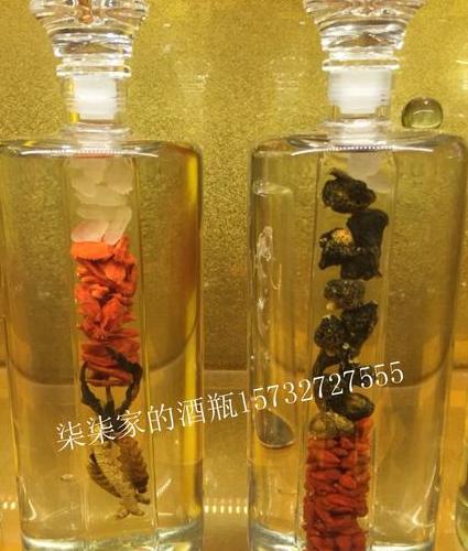 一瓶白酒泡几颗沉香草根