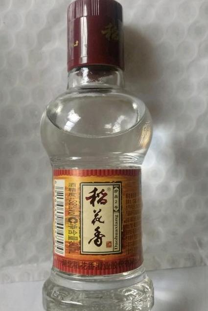 白酒稻花香哪个好喝点?从香气和口感出发的比较-香烟网