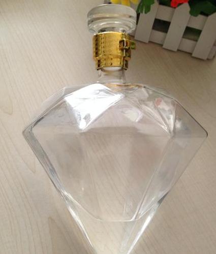 钻石酒瓶是什么酒?