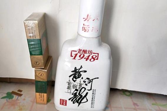 黄河龙浓香型白酒700ml的历史与文化