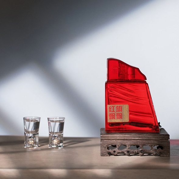 貴州董酒紅旗飄飄46度董香型168ml一瓶裝